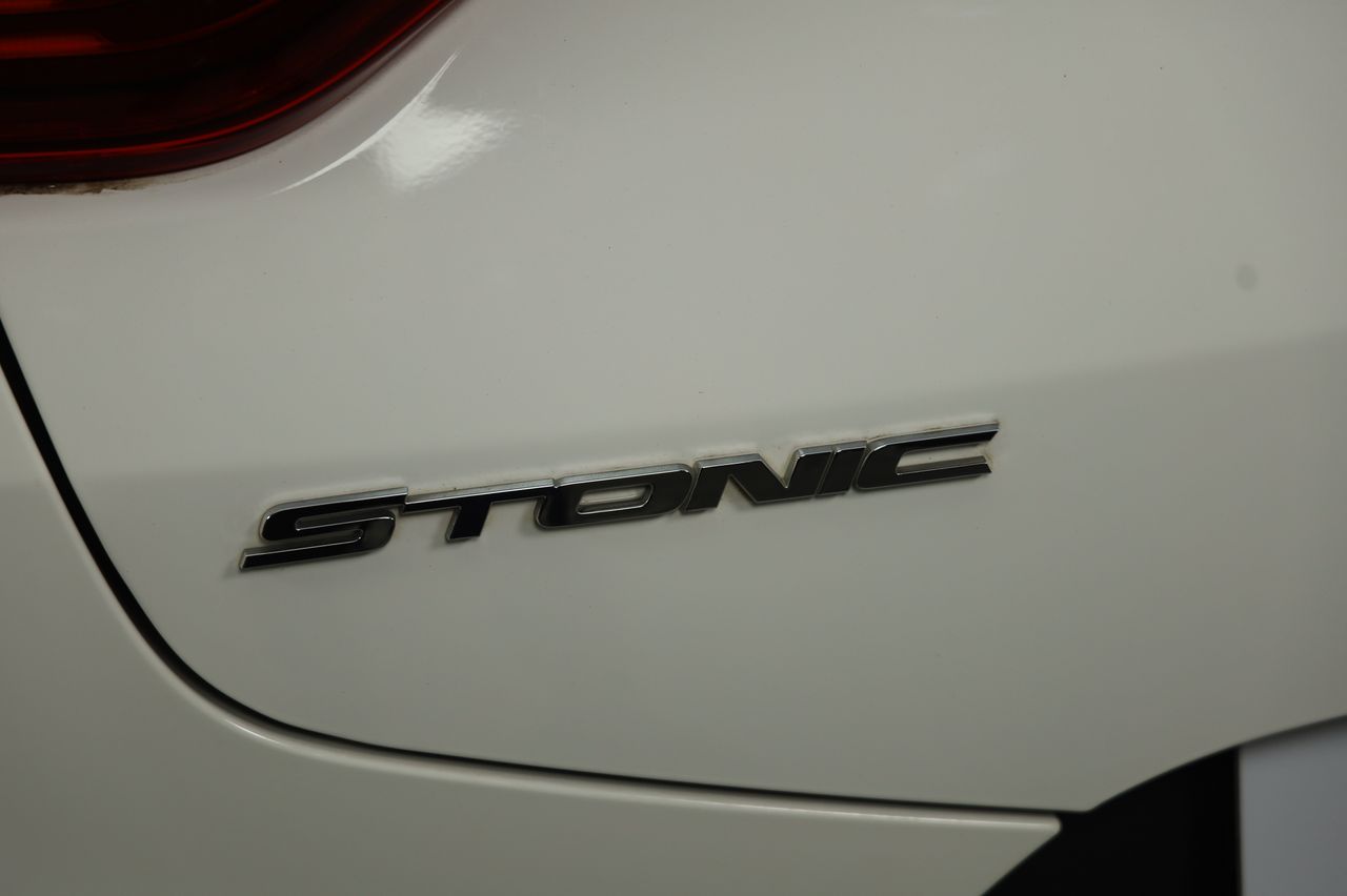 Foto Kia Stonic 8