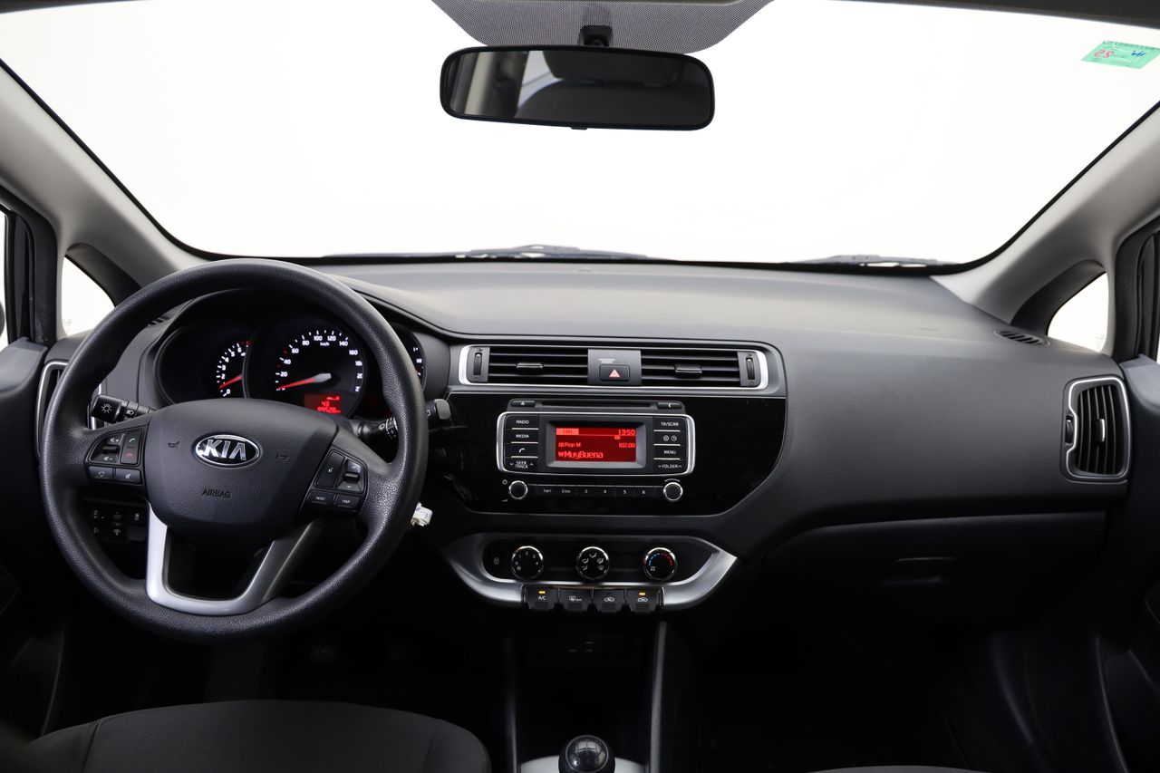 Foto Kia Rio 9