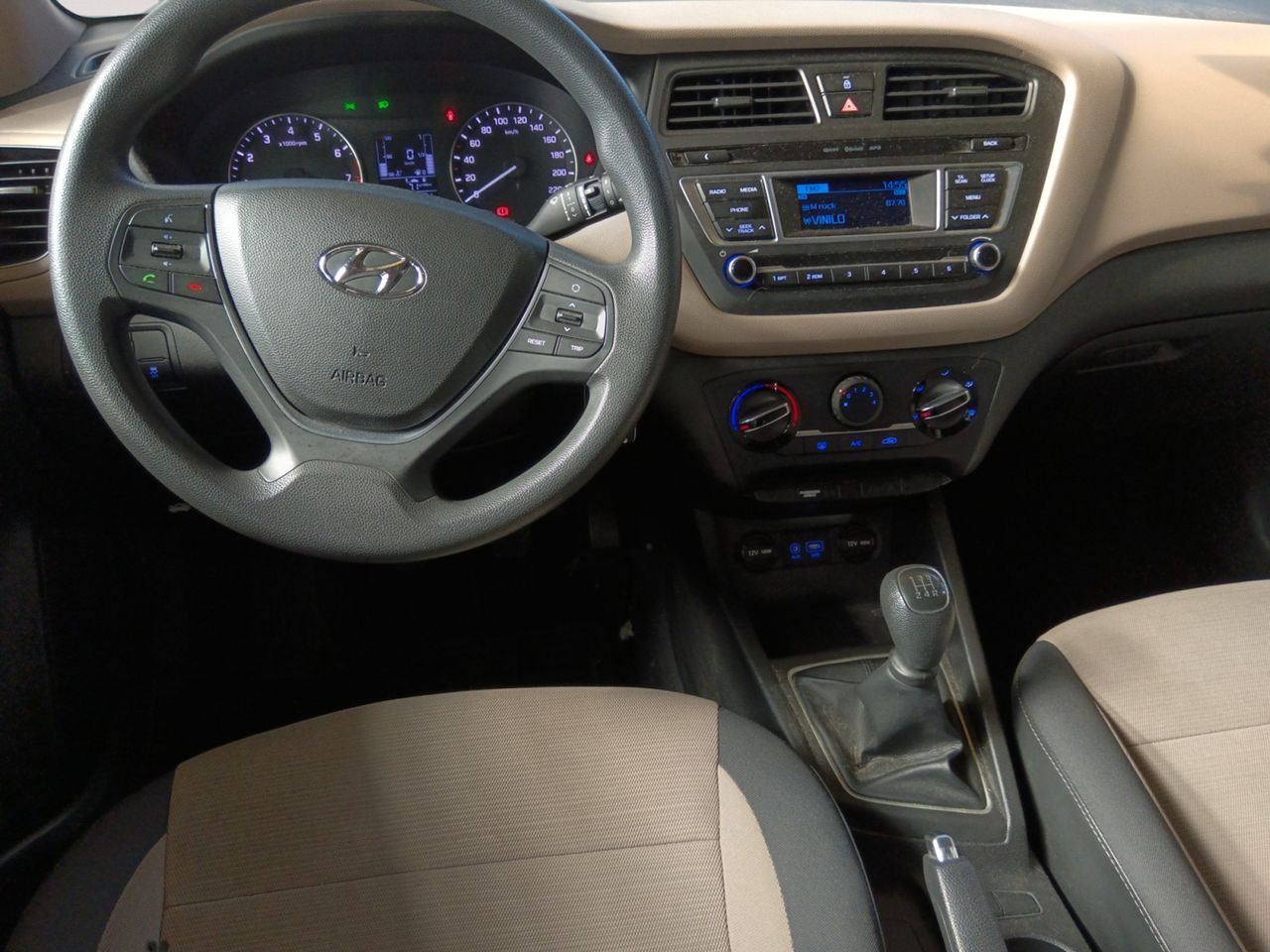 Foto Hyundai i20 6