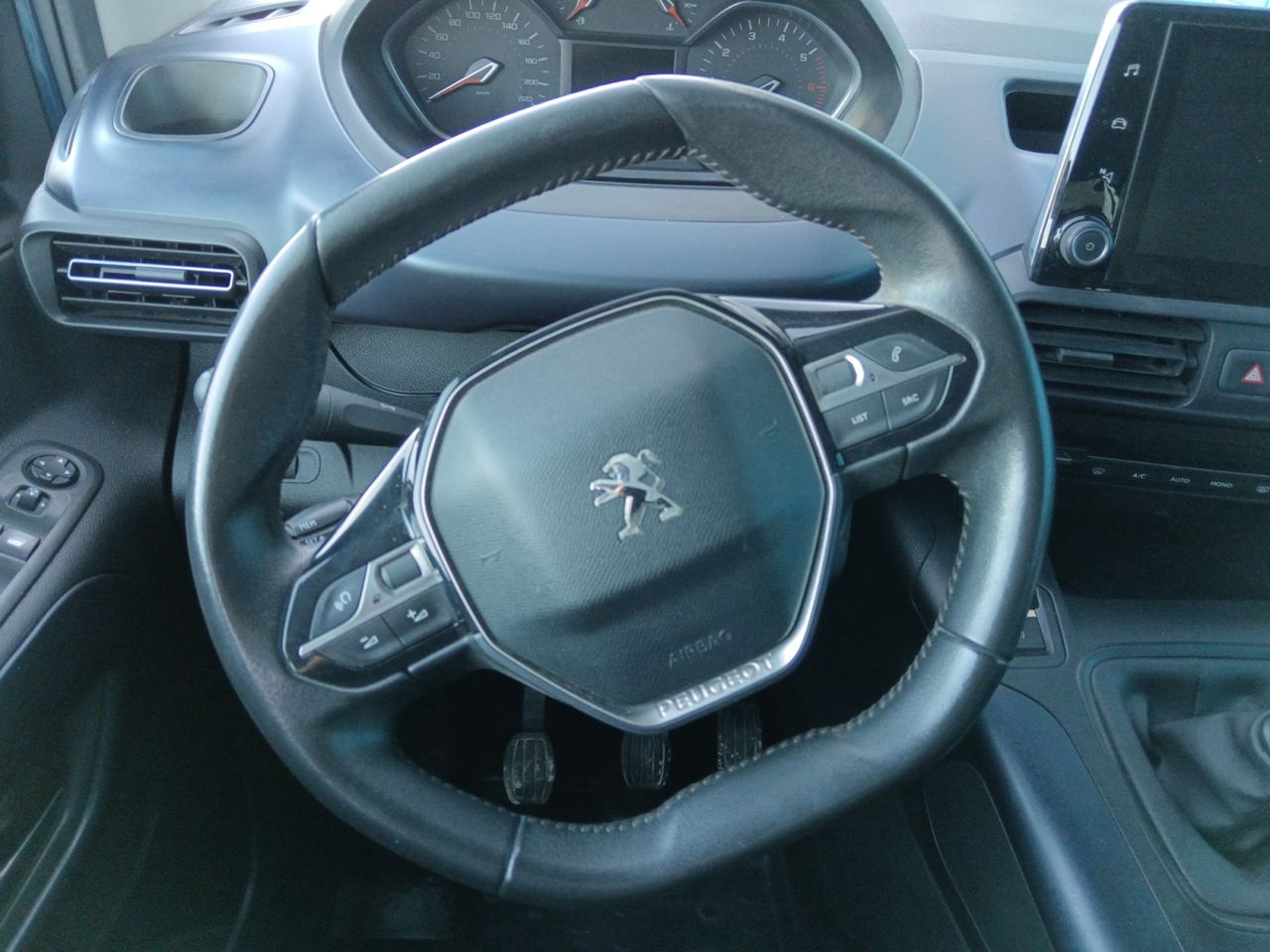 Foto Peugeot Rifter 7