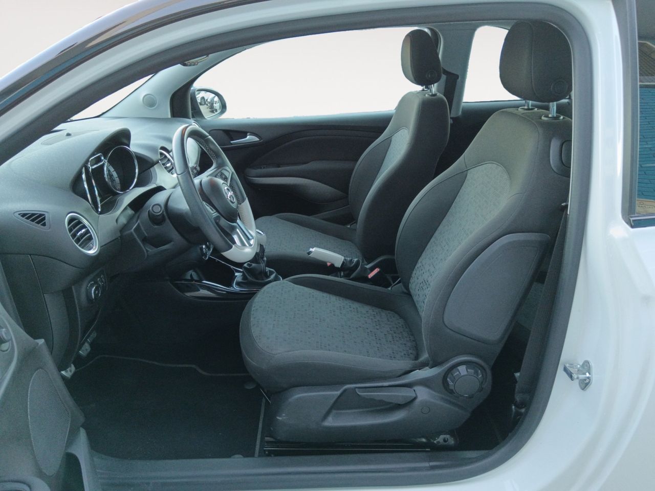 Foto Opel Adam 8