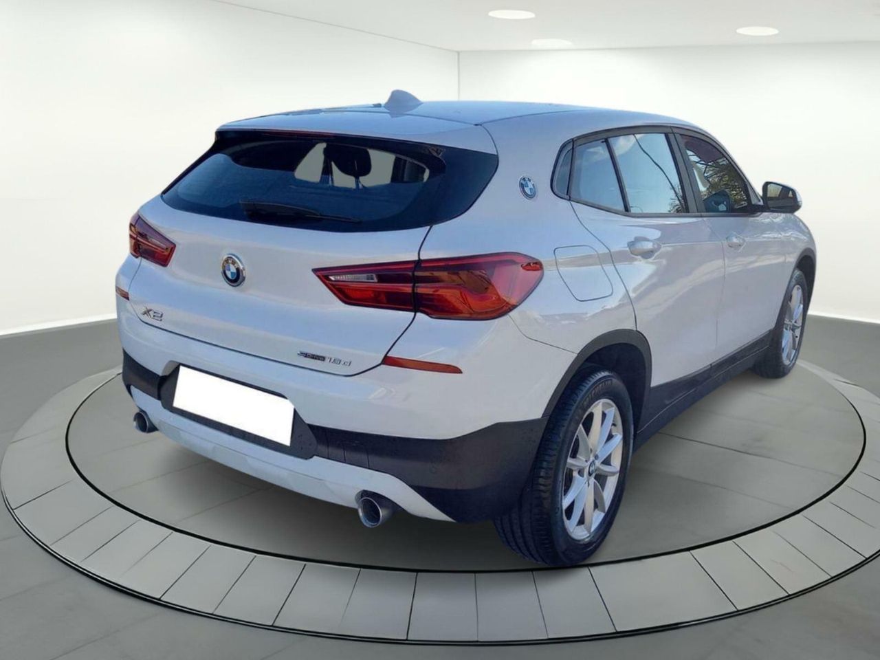 Foto BMW X2 4