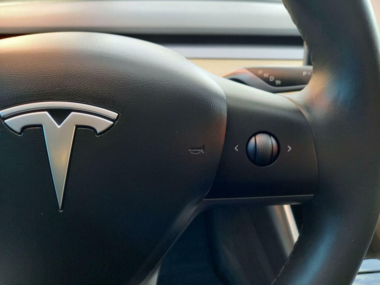 Foto Tesla Model 3 10