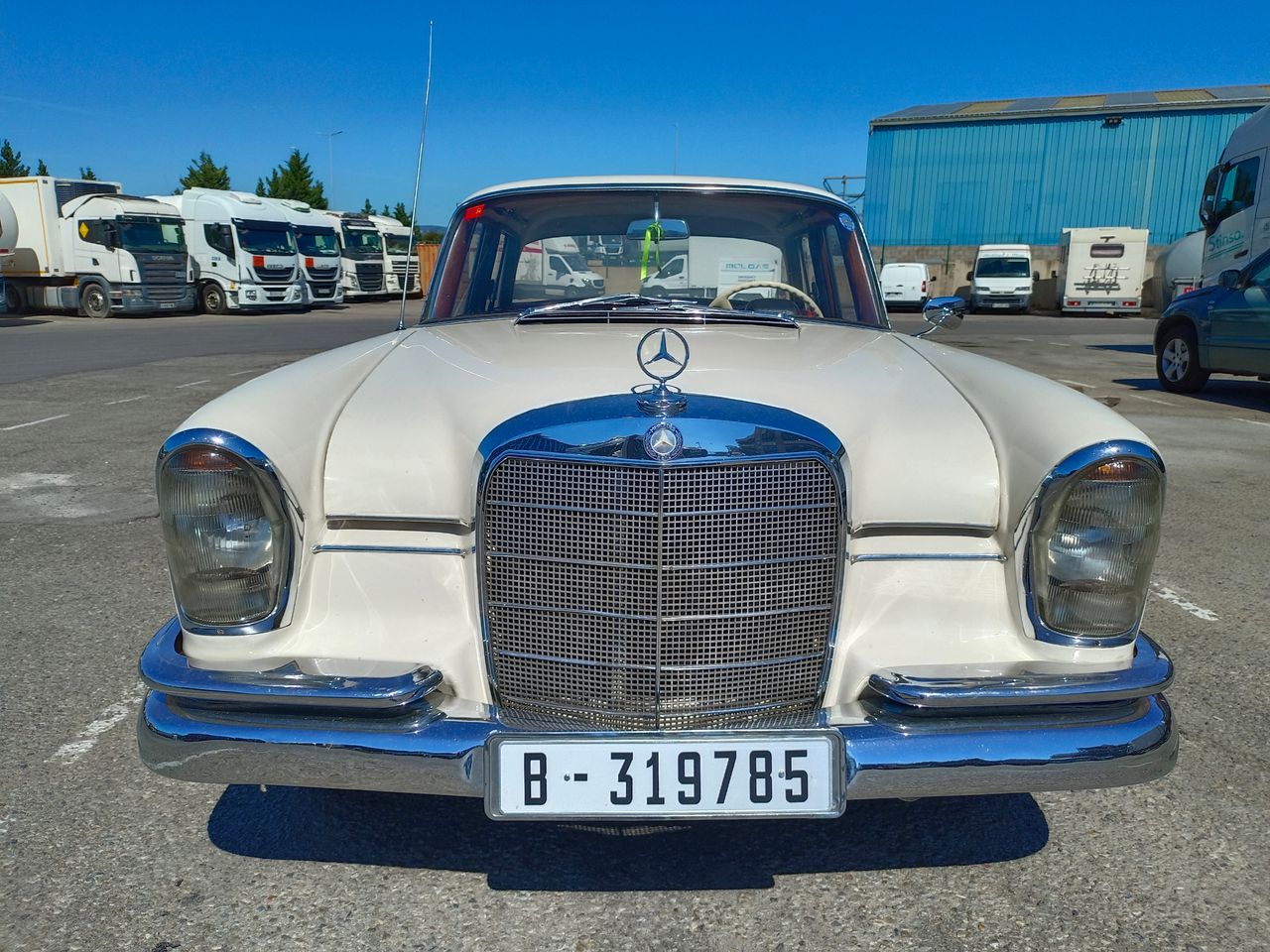 Foto Mercedes-Benz 220 11