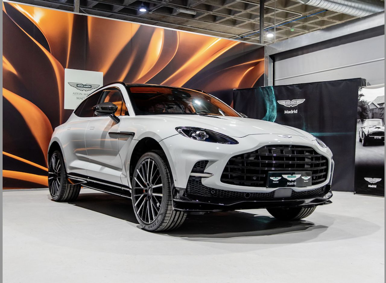 Foto Aston martin DBX 1