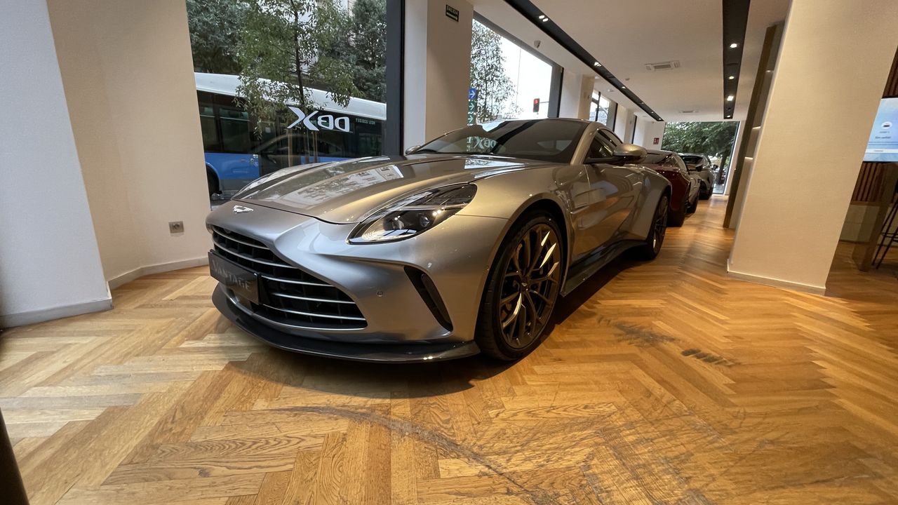 Foto Aston martin Vantage 1