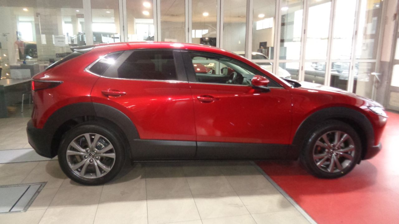 Foto Mazda CX-30 4