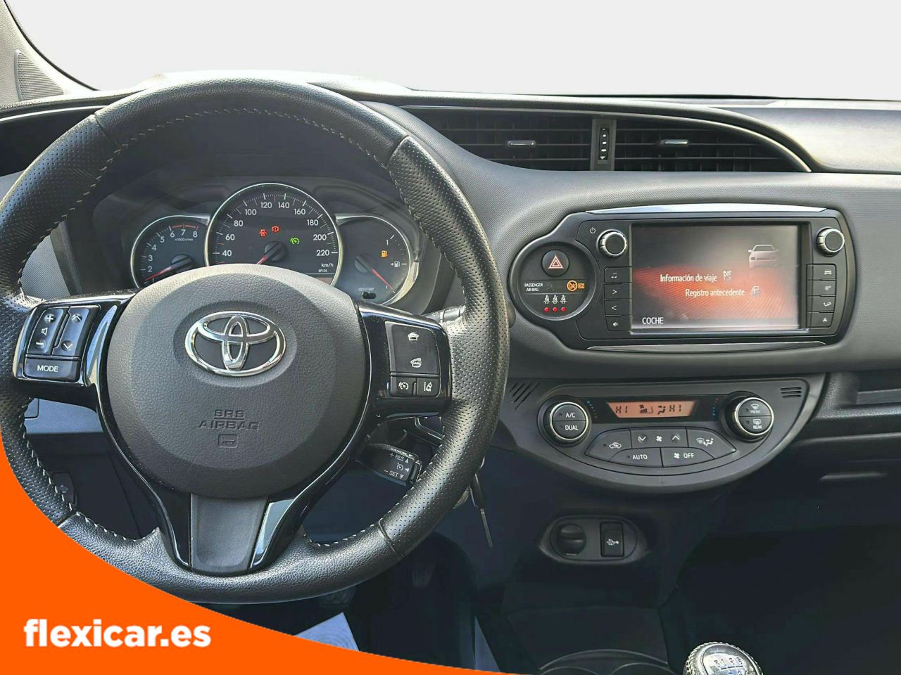 Foto Toyota Yaris 12