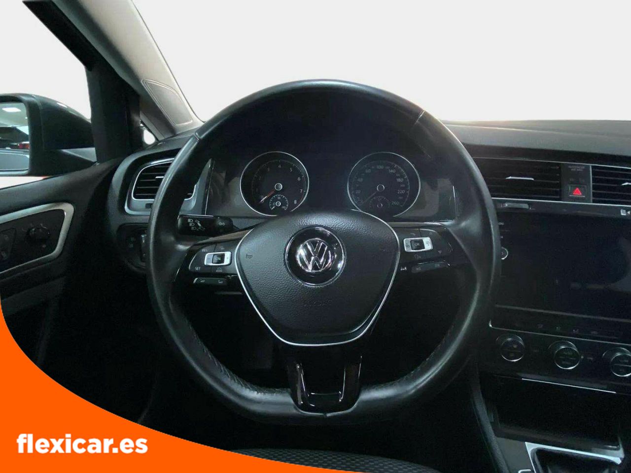 Foto Volkswagen Golf 9