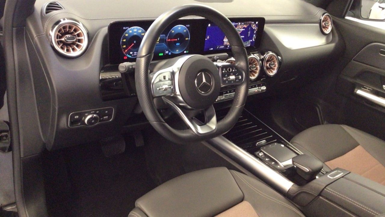 Foto Mercedes-Benz EQA 6