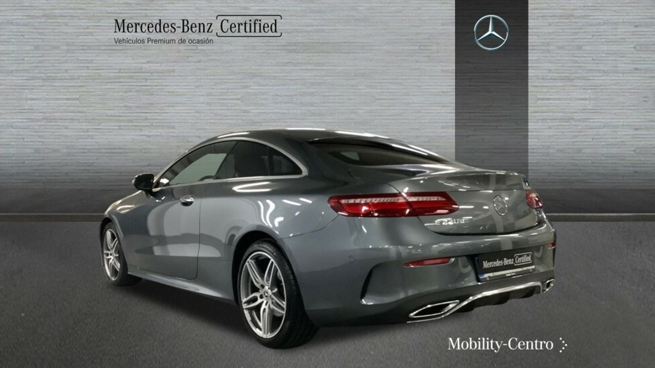 Foto Mercedes-Benz Clase E 4