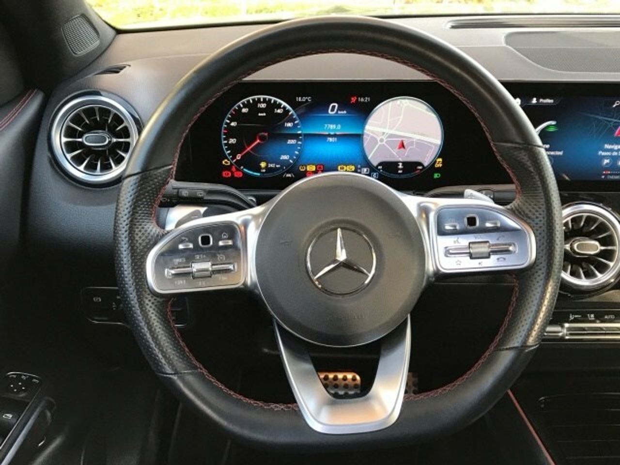 Foto Mercedes-Benz Clase GLB 9