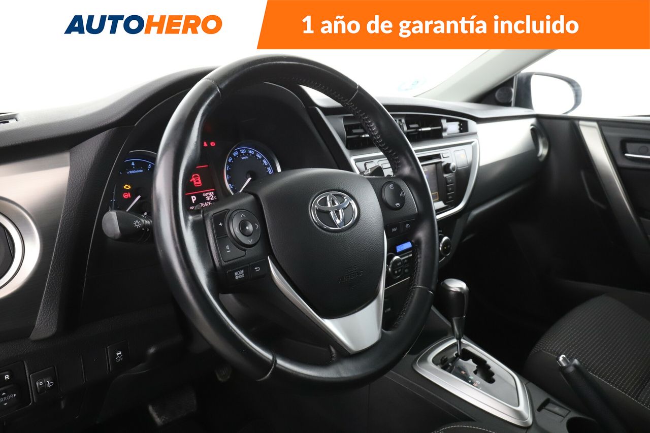 Foto Toyota Auris 12