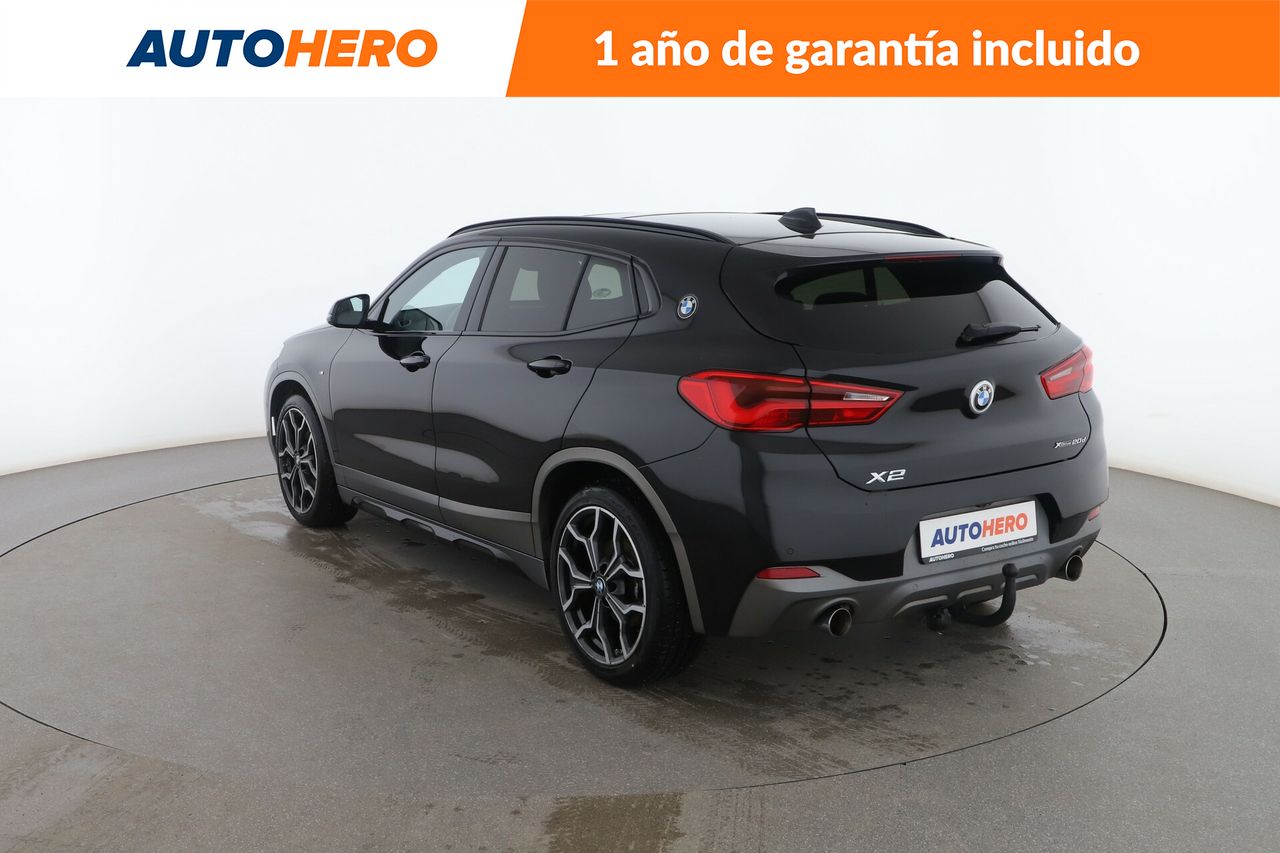 Foto BMW X2 4