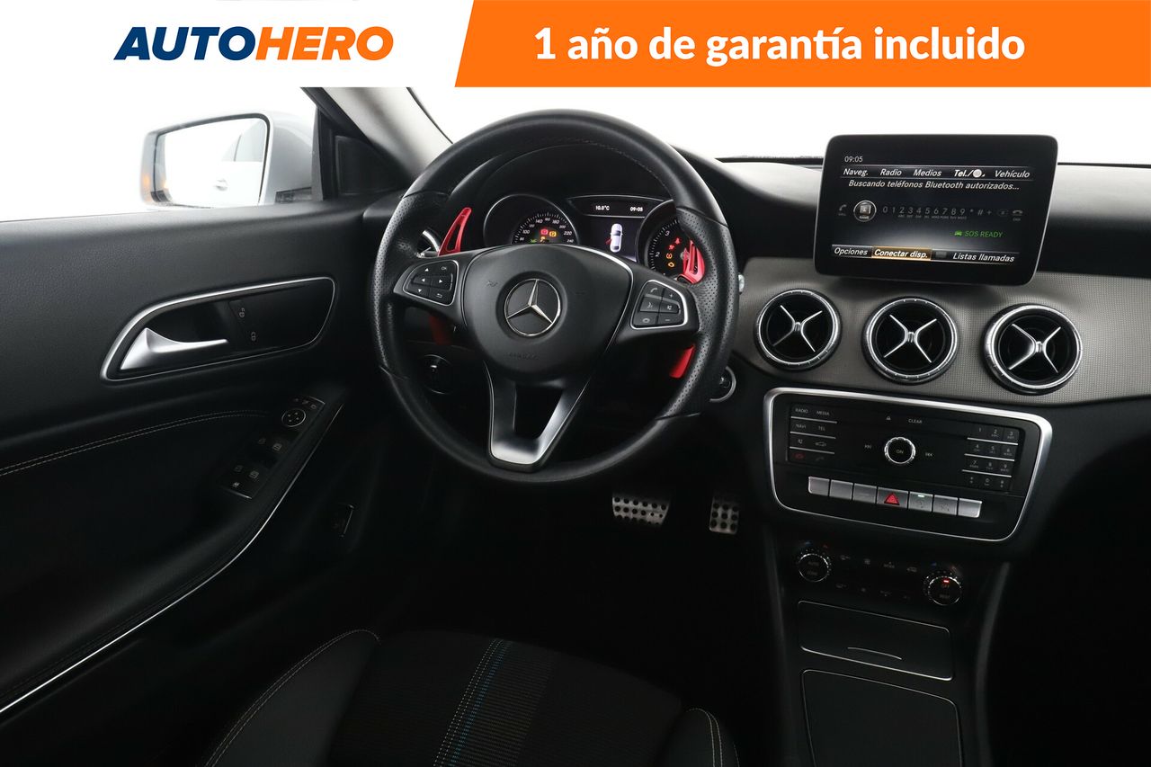 Foto Mercedes-Benz Clase CLA 14