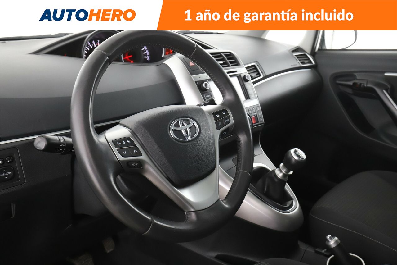 Foto Toyota Corolla Verso 10