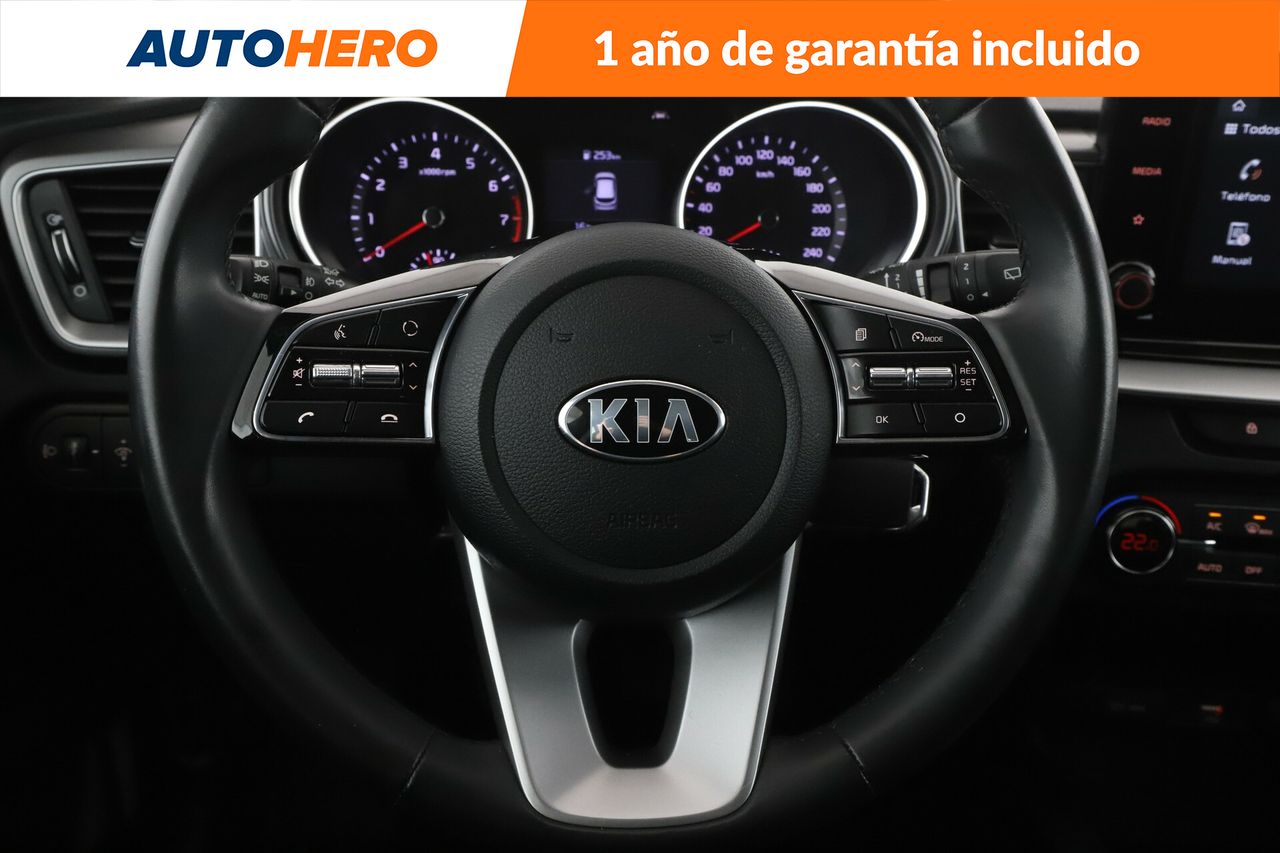 Foto Kia XCeed 18