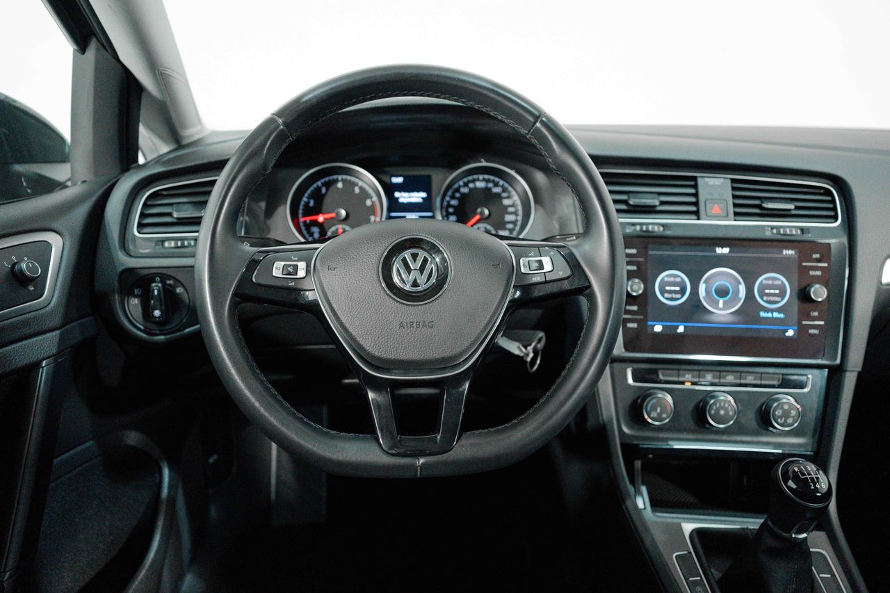 Foto Volkswagen Golf 18