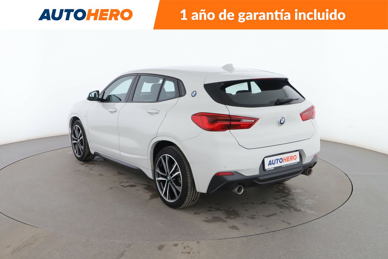 Foto BMW X2 4