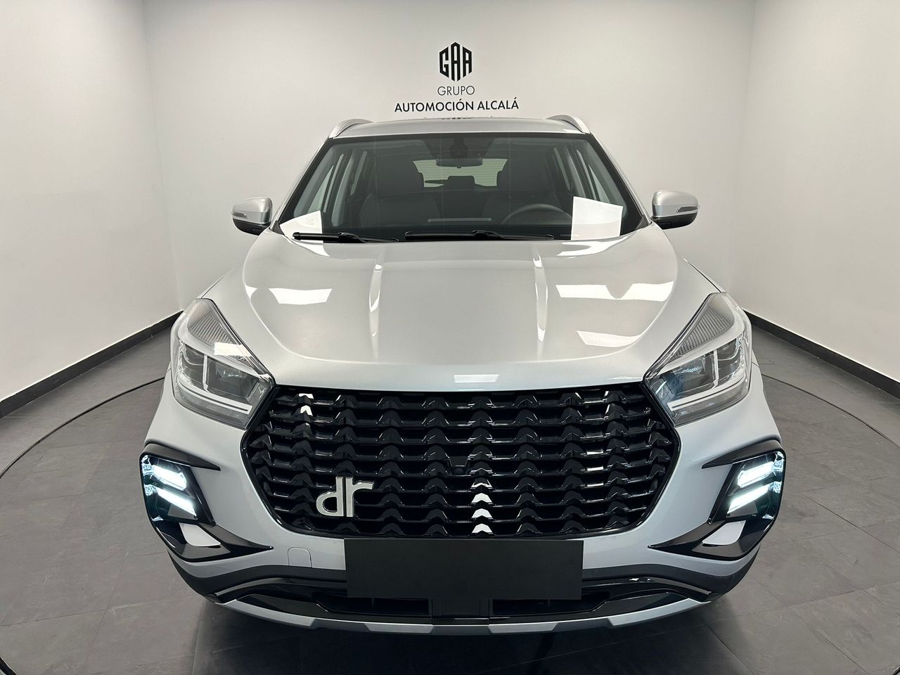 Foto DR Automobiles DR5 2