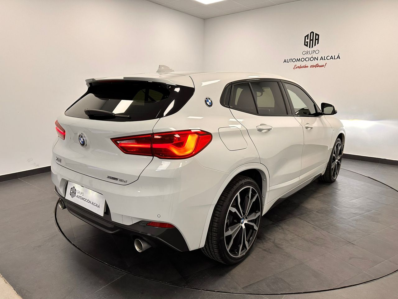 Foto BMW X2 4