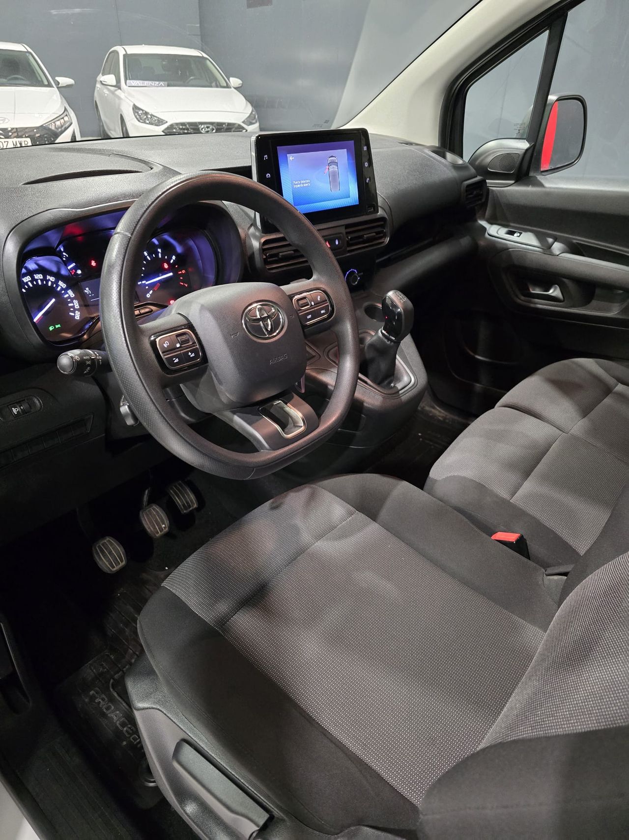 Foto Toyota Proace 28