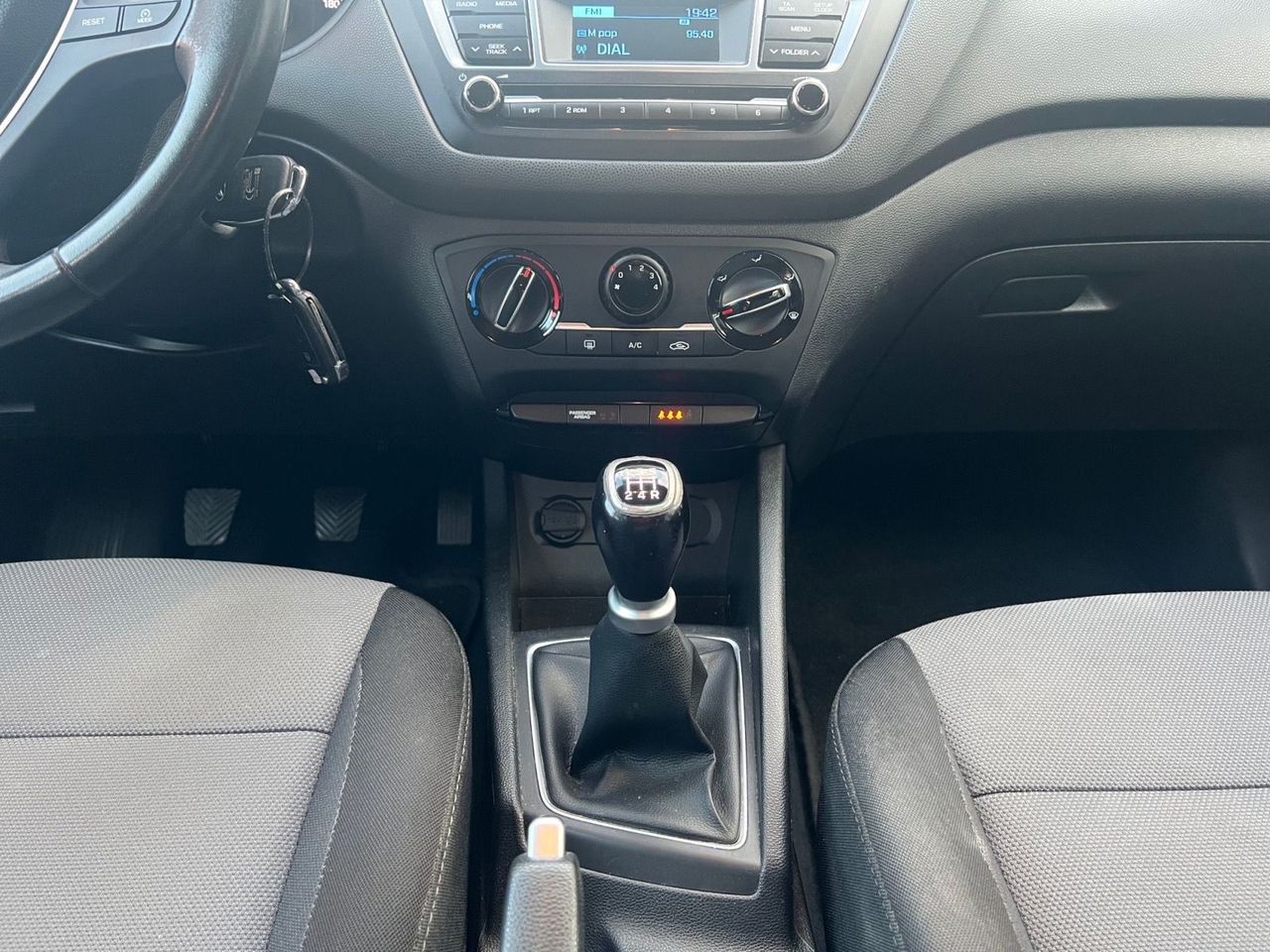 Foto Hyundai i20 14