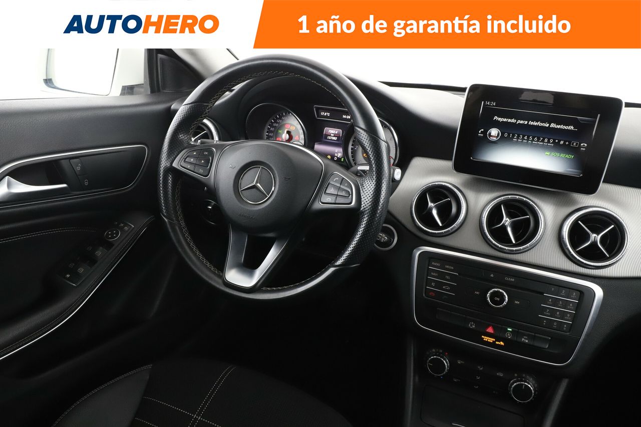 Foto Mercedes-Benz Clase CLA 13