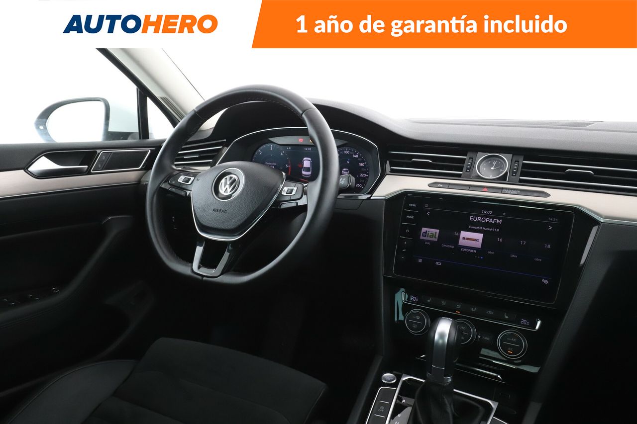 Foto Volkswagen Passat 13