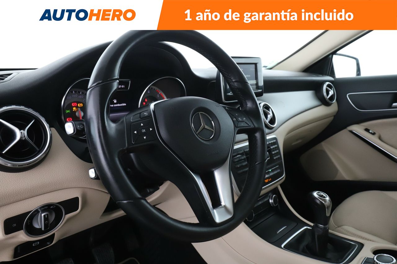 Foto Mercedes-Benz Clase GLA 12