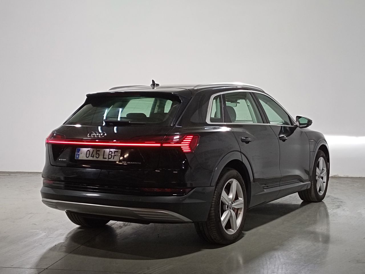 Foto Audi E-tron 23