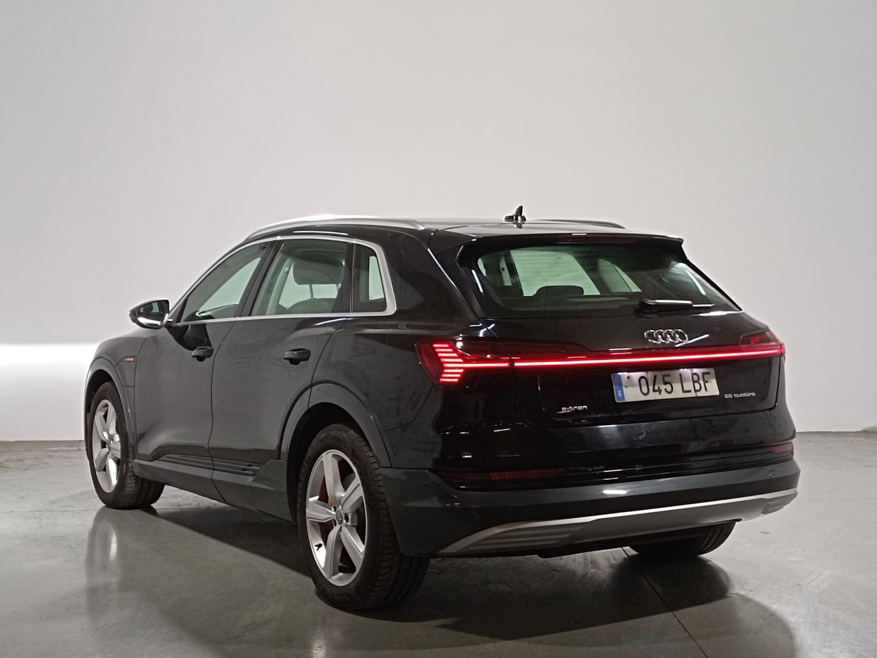 Foto Audi E-tron 24