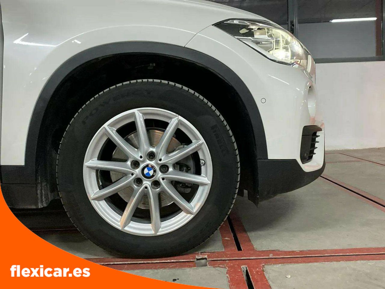 Foto BMW X1 16