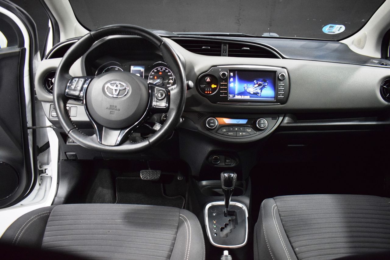 Foto Toyota Yaris 12