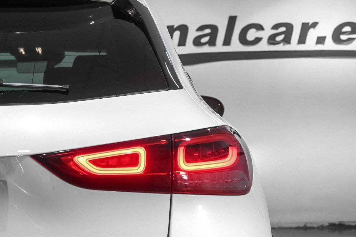 Foto Mercedes-Benz Clase GLA 10