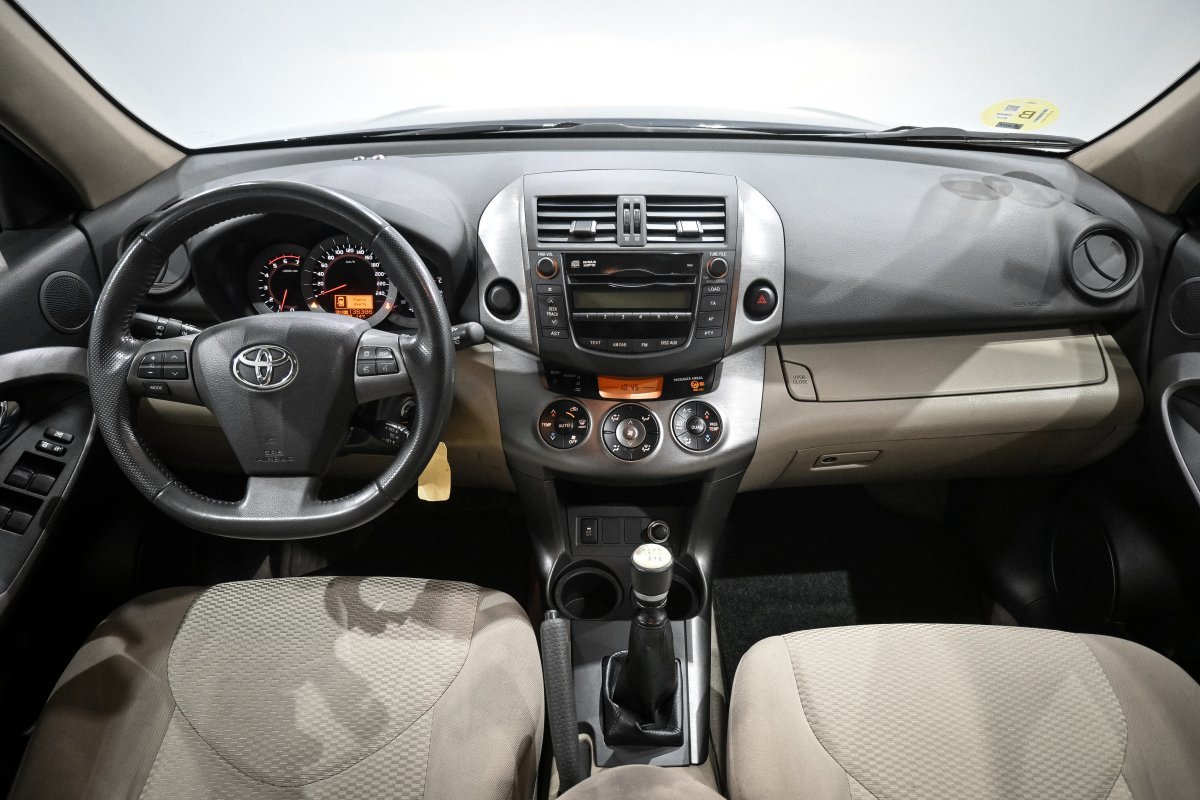 Foto Toyota Rav4 16