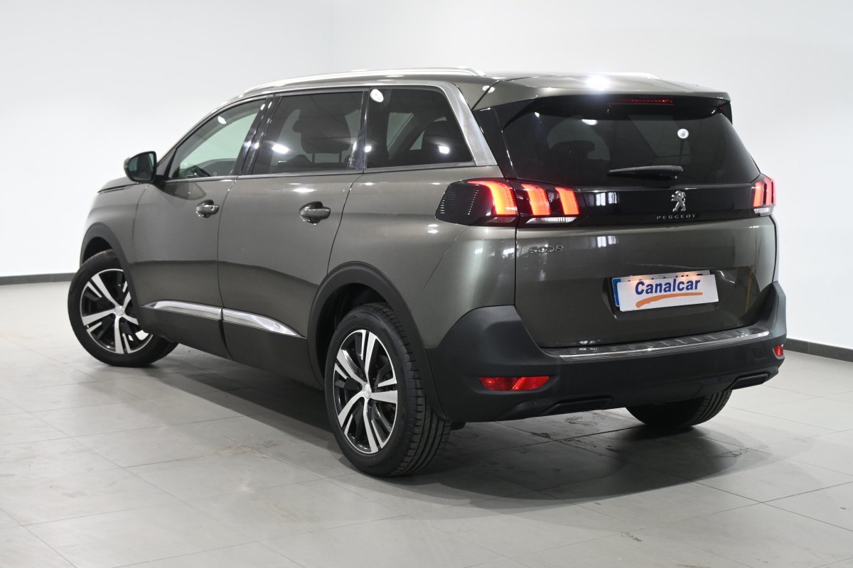 Foto Peugeot 5008 6