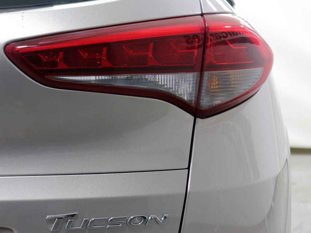 Foto Hyundai Tucson 10