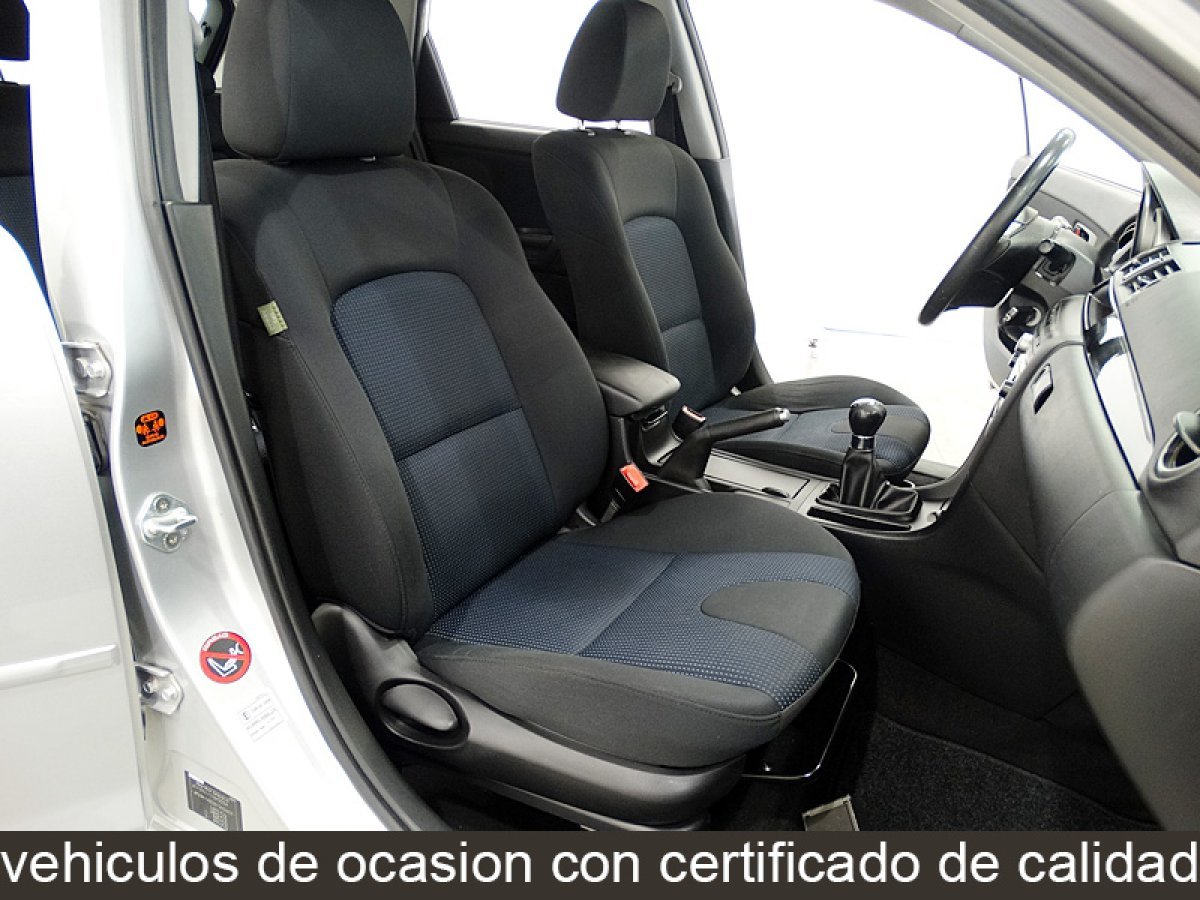 Foto Mazda Mazda3 14