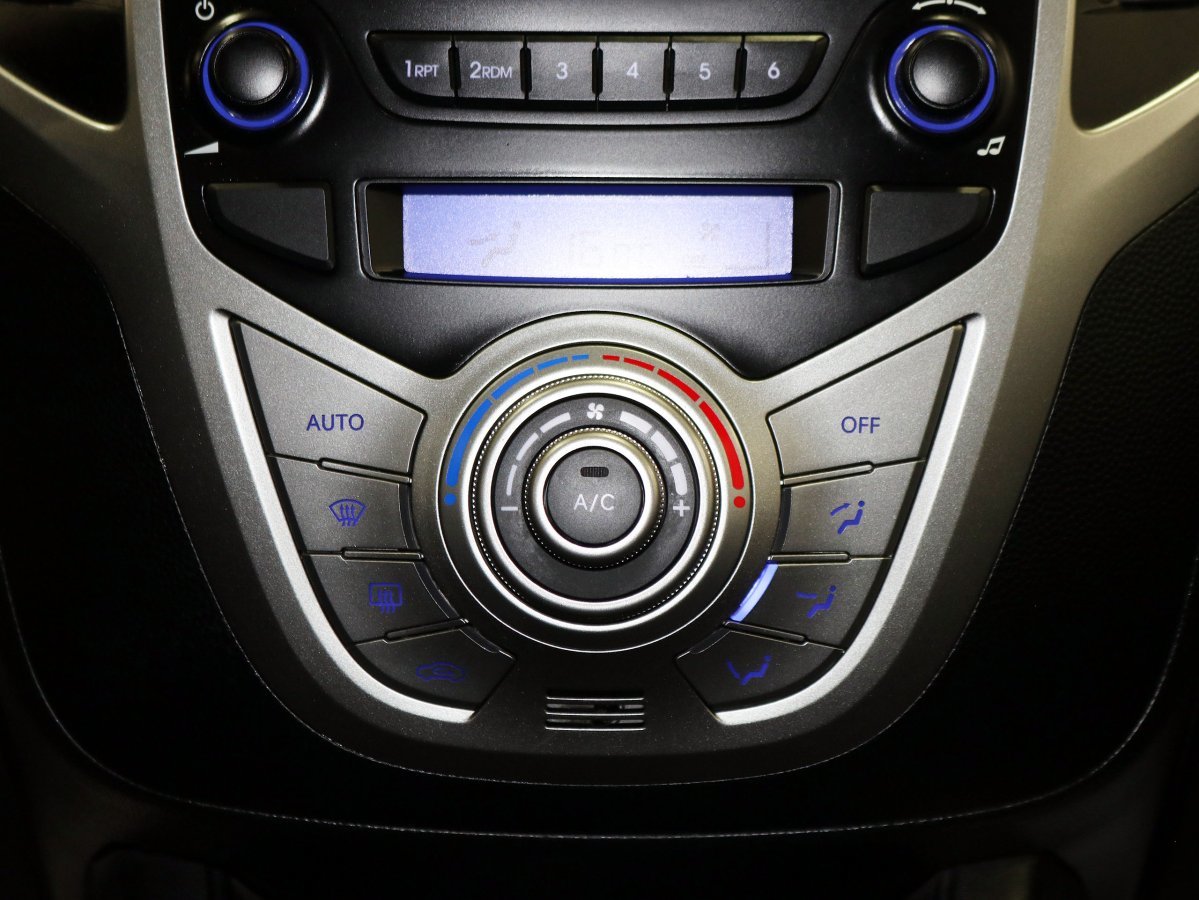 Foto Hyundai ix20 13