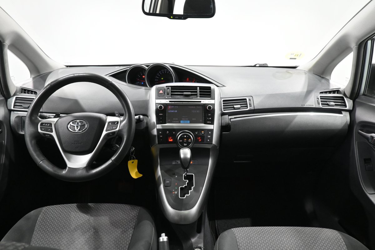 Foto Toyota Corolla Verso 21