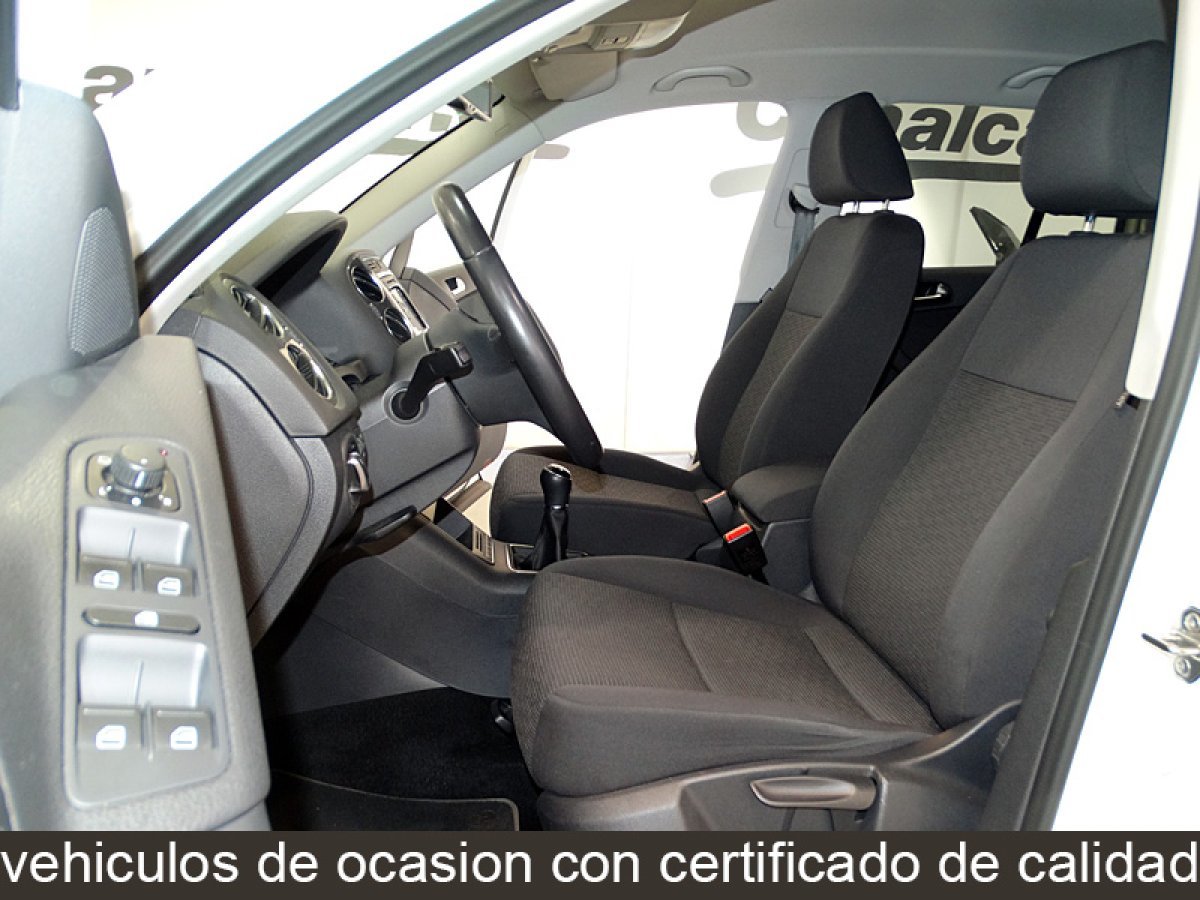 Foto Volkswagen Tiguan 14