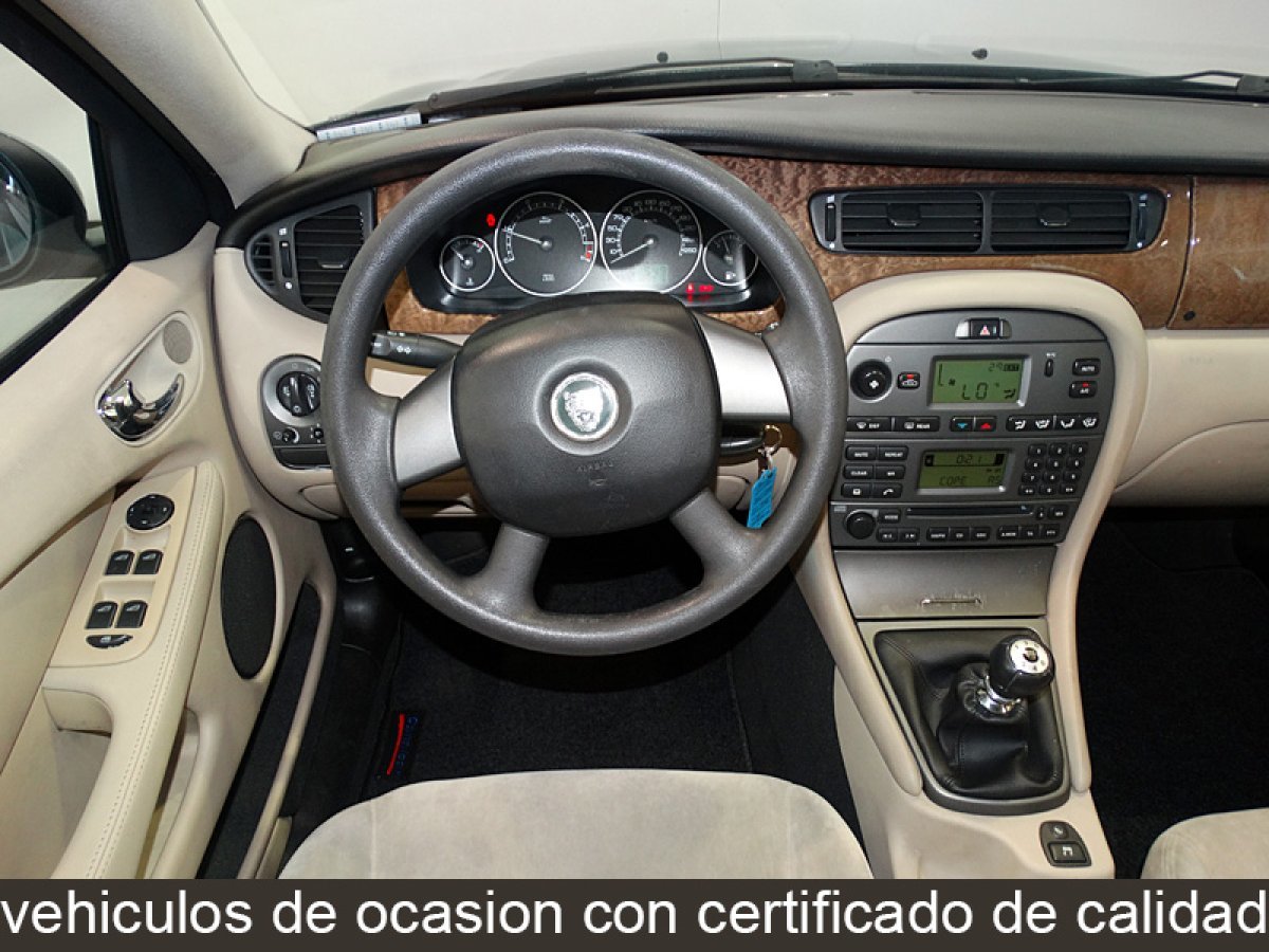 Foto Jaguar X-Type 15