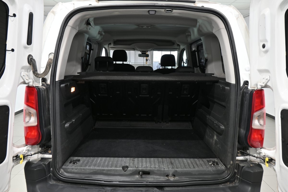 Foto Peugeot Rifter 8