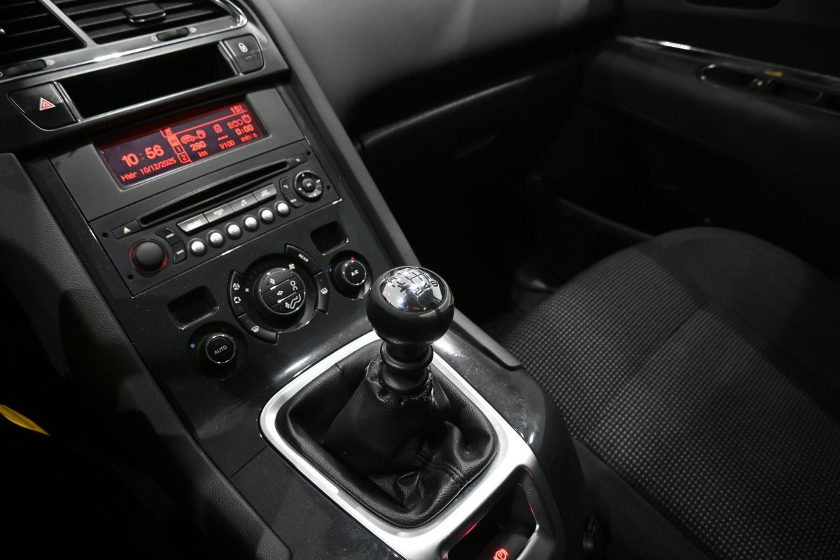 Foto Peugeot 5008 20